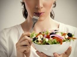 Pentru a slabii rapid trebuie sa consumi 1023 calorii prin sport, miscare este cunoscut faptul că, în scopul de a câștiga în greutate, mai multe calorii trebuie să fie introduse in corpul tau. Cate Calorii Trebuie Sa Mananci Daca Vrei Sa Slabesti Calculeaza Numarul Exact Ele Ro