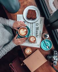 Des œufs brouillés, des omelettes, des pancakes, des burgers, du thé, du café (américain évidemment). Insta Brunch Paris On Instagram Debarquer A 8 30 Dans Un Coffee Shop C Est C Etait La Vie Coffee Shop Photography Paris Coffee Shop Coffee Shop