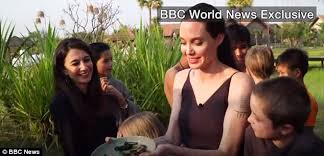 Yalda hakim (born 25 or 26 june 1983) is an australian broadcast journalist, news presenter, and documentary maker.3failed verification[better source. Jan Moir Asks Why Must The Beeb Fawn Over Celebrities Daily Mail Online