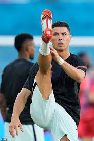 Belgium international footballer romelu lukaku announced his arrival to the soccer world after joining chelsea in 2011. Cristiano Ronaldo S Girlfriend Georgina Rodriguez Cheers Him On In Portugal S Match Against Belgium Duk News