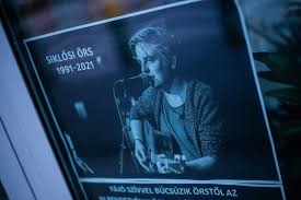 We did not find results for: Szegeden Gyujtottak Gyertyat Siklosi Ors Az Aws Frontemberenek Emlekere Szegedi Hirek Szeged365