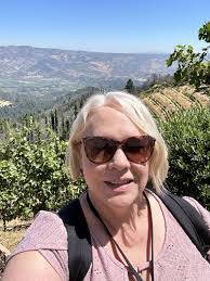 Kathleen Dickman's Instagram, Twitter & Facebook