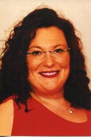 Gloria Kirkpatrick's Instagram, Twitter & Facebook