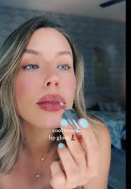 Brittany (@brittanyogus)