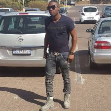 Arthur zwane off to ireland for coaching course kaizer chiefs reserves' coach arthur zwane has kaizer jnr, ace khuse, arthur zwane and shaun bartlett are taking us back into time as they reveal. Themba Zwane House And Cars Themba Zwane Biography Age Measurements Wife Current Team Stats Salary And Instagram