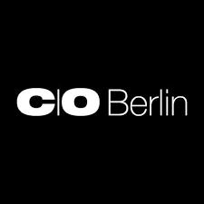 (basierend auf total visits weltweit, quelle: C O Berlin Coberlin Twitter