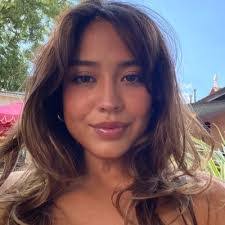 Alissa Dykstra's Instagram, Twitter & Facebook