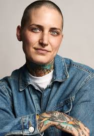 Amanda Messer's Instagram, Twitter & Facebook