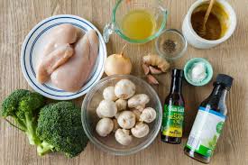 This chicken and broccoli recipe is the authentic restaurant version with a delicious brown sauce. Chicken And Broccoli Stir Fry Video Natashaskitchen Com