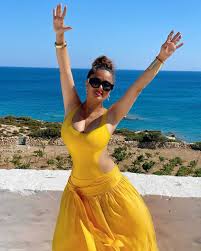 Последние твиты от salma hayek (@salmahayek). Salma Hayek Pinault Celebrates 54th Birthday In Vibrant Yellow Cutout Swimsuit People Com