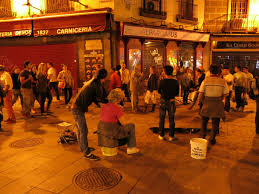 I Was From The City She Was From The Outside There Are A Lot Of Street Vendors Outside The Plaza Major In Madrid And Cindy Can T Say No To A Massage So She Accepte Europe Vacation Madrid Chinese Massage