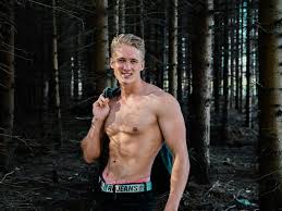 cam shows Archives - Nude Men, Nude Male Models, Gay Selfies & Gay Porn