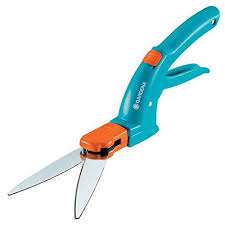 The telescopic mechanism allows handles to be set. Gardena Classic Grass Shears Rotatable Mechanical Straight Ground Lawn Edging Shears Blades Can Be Rotated 360 Degree Celcius Ergonomic Grip Suitable For Left And Right Handers 8731 30 Buy Online In Dominica At Dominica Desertcart Com Productid