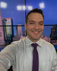 I spoke to Don Bosco Prep offensive coordinator Ignacio Urbina, who coached  @nygiants QB Tommy DeVito. Obviously, DeVito's football career was  mentioned... and so was his very appealing living situation! @iggysmalls5  @tommydevito @