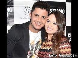 Após o acidente que matou o cantor cristiano araújo e a sua namorada, os pais de allana morais, conversaram com exclusividade com o apresentador césar filho. Cristiano Araujo E Namorada Morrem Em Goias Cristiano Araujo Fotos Cristiano Araujo Namorados