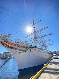 Check spelling or type a new query. Seilskipet Statsraad Lehmkuhl Fotos Facebook