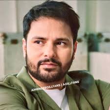 AmrinderGill bhaji in Ishq (then) vs in Ashke (now) 😍👌 He has come a long  way and his cuteness still exists 😘👏 Proud fan 😇 #Love 💙