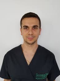 Kinetoterapia mă atrage datorită asocierii cu sportul, dar şi pentru  împlinirea sufletească adusă de tratarea oamenilor în suferință