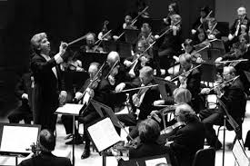 Komposer dan pianis jerman adalah tokoh paling menonjol dalam masa transisi antara periode klasik dan romantis, dan salah satu komposer musik klasik paling terkenal. Pengertian Musik Klasik Sejarah Fungsi Ciri Tokoh Musik Klasik Musikpopuler Com