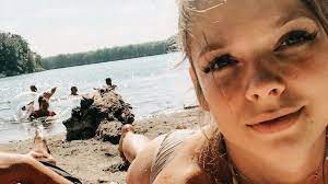 ‍ mother of 2 girls???? Via Tinder So Hat Anne Wunsche Neuen Freund Kennengelernt Promiflash De