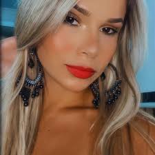 Profile for Rafaela Melo