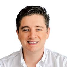 Leading Through Uncertainty: Pivoting a Startup With Transparency