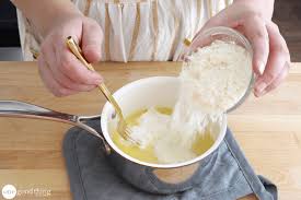 How To Make Instant Mashed Potatoes Taste Like The Real Thing Recipe Instant Mashed Potatoes Recipes Instant Mashed Potatoes Instant Potatoes