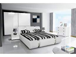 Mit kommoden und sideboards das schlafzimmer wohnlich gestalten. Komplett Hochglanz Schlafzimmer Riva Ii Mit Designer Polsterbett Weiss Oder Schwarz