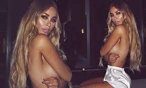 TOWIE's Lauren Pope poses topless for sizzling Instagram snap | Daily Mail  Online