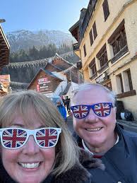 Buongiorno Saremo a Chamonix sabato per una settimana. Adesso c è neve o  sta nevicando? Grazie a tutti e buona giornata