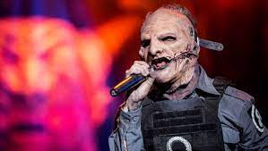 Corey todd taylor (born december 8, 1973) is an american musician best known as the lead vocalist and lyricist of slipknot and stone sour. Fans Wunschen Sich Duett Zwischen Eminem Und Slipknot Corey Taylor Am Meisten