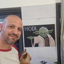 עזרה 🙏🏻🙏🏻 מישהו התנסה בשימוש בארנק cryptonator.com? אני מנסה להיכנס  אליו לאחרונה ונראה שהוא לא זמין