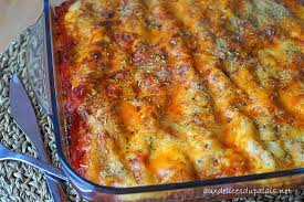 Cannelloni A La Viande Hachee Facile Cannelloni A La Viande Hachee De Boeuf Sauce Tomate Et Sauce Bechamel Cannelloni Recette De Cannelloni Recette Italienne
