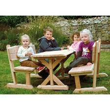 Naturlich Haben Wir So Eine Hubsche Sitzgruppe Auch Fur Draussen Die Eduplay Kinderbank Aus Holz Douglasie Holz Douglasie Witterungsbestandiges Holz