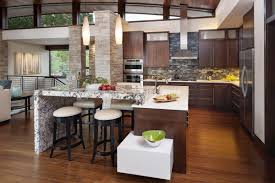 The amount of natural light and the tasteful finishes used on the floors, walls and ceiling not only add to the beauty of the space, but also help tie up the design/overall look. Open Concept Dining Kitchen Design Interior Housearquitectura Kitchen Design Open Kitchen Design Modern Kitchen Open