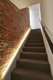 Treppe Mit Indirekter Beleuchtung Treppenhaus Beleuchtung Innentreppen Treppen Licht