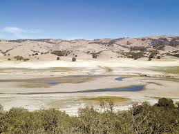Lake nacimiento has a capacity of 377,000 acre feet. Low Water Level At Lake San Antonio Leaves County Considering First Park Closure In History Local News Montereycountyweekly Com