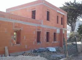 Chantier D Une Maison Moderne En 2020 Maison Moderne Construction Maison Maison A Etage