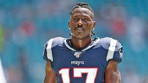 He was drafted in 2010 after playing college football for three years . Antonio Brown Konnte Die Komplette Saison 2020 Verpassen