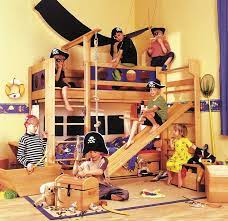 So ein piratenschiff oder piraten hochbett eignet sich ideal als ein piratenbett steht nämlich auf der wunschliste vieler kinder ganz oben, wenn es um das design. De Breuyn Pirat Halbhohe Version Im Wallenfels Onlineshop