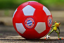 Wenn der Traumjob zur Dauerbaustelle wird: Max Eberl und das Überlebenstraining beim FC Bayern