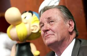 Albert Uderzo presenta el 'Libro de oro de Astérix y Obélix'