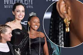 La joven fue sometida a una operación en los últimos meses. Zahara Jolie Pitt Designs Jewelry For Mom Angelina Jolie S Favorite Brand