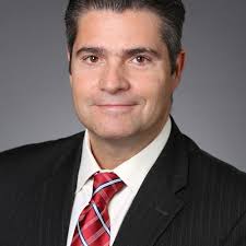 Mercantil Commercebank CEO And Leadership: Executives and Demographics