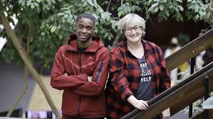 The voice belgique is a francophone belgian reality television singing competition. Jeremie Makiese Emotionnellement Je Suis Une Eponge Soirmag