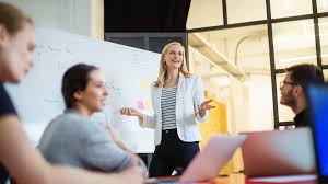 Deine ausbildung bei der unicredit bank austria ag umfasst unterschiedlichste aufgaben, um dich für deine zukünftige position bestmöglich auszubilden. Traineeprogramme Osterreich 2021 Trainees At Traineeprogramme In Ganz Osterreich