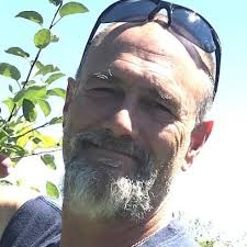 Dean Devoe's Instagram, Twitter & Facebook