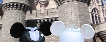 Shop for costumes, clothes, toys, collectibles, decor, movies and more at shopdisney. Un Mariage A Walt Disney World Le Monde De Disney