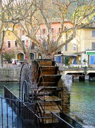 A whopping 1,909 metres high, mont ventoux is truly the guard watching over vaucluse. Fontaine Du Vaucluse Provence France Travel Visit France France