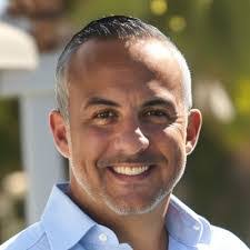 Robert Farroux's Instagram, Twitter & Facebook